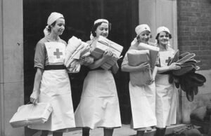 QUENTIN LETTS: Siempre la llamamos la Buena y Vieja Cruz Roja después de que mi madre llenara los paquetes para los prisioneros de guerra británicos. Qué desalentador que ahora se haya unido a la tiranía progresista