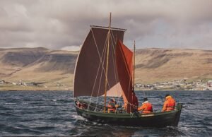 Muere una mujer estadounidense en Noruega tras hundirse una réplica de un barco vikingo durante una excursión turística