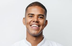 El chef que trabajó con Gordon Ramsay y Marcus Wareing está luchando por su vida después de ser atacado cerca del Carnaval de Notting Hill: un hombre de 31 años es arrestado por intento de asesinato