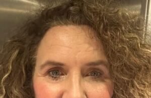 La casa que construyó Peaky Blinders: el productor de un drama criminal compró una casa histórica de Sussex por £ 1,25 millones y después de una extensa renovación la puso a la venta con una ganancia de £ 600,000