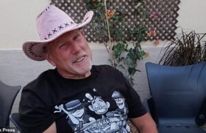 Mi marido fue ‘asesinado por un vecino que blandía una azada de jardín’ en España; ahora necesito 15.000 libras para un abogado: la viuda de un británico ‘asesinado en una disputa por pasear al perro’ pide ayuda para presentar un caso legal