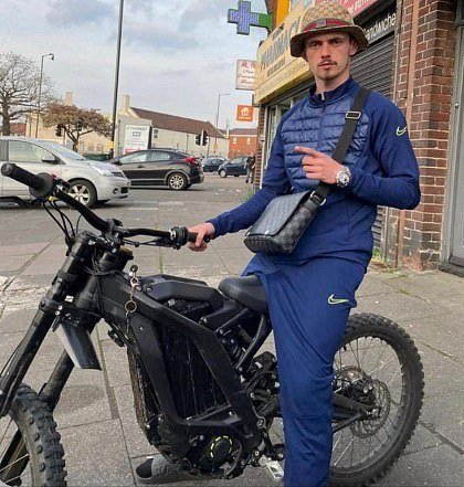 95323421-14408597-Liam_Jones_seen_here_on_one_of_the_electric_powered_bicycles_die-a-18_1739887353283.jpg