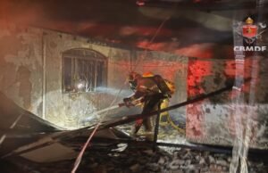 ‘Tragedia declarada’: Casa para drogadictos que se incendiaron por el incendio ya no permitidos y los bomberos no son liberados