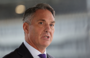 Australia invertirá $ 8 mil millones en el astillero submarino nuclear