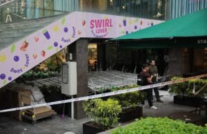 3 heridos después de que un falso techo irrumpió en Liat Towers en Orchard Road
