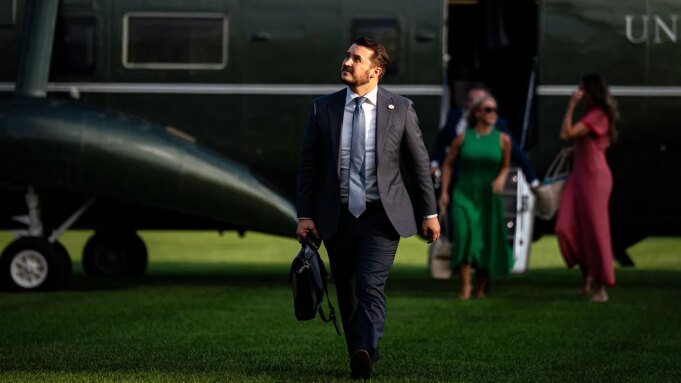budowich-stepping-down-from-trump-wh-post.jpg