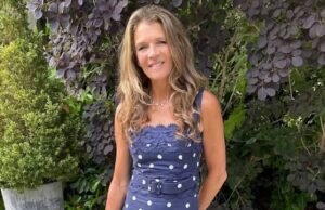 Annabel Croft, de 59 años, se convierte en abuela por primera vez cuando su hija Amber, de 31 años, da a luz a un bebé, dos años después de la trágica muerte de su amado esposo