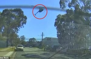 Crash de helicópteros de Bankstown, Sydney: las imágenes impactantes revelan el momento en que un helicóptero cae del cielo y se bloquea en la parte superior de un automóvil