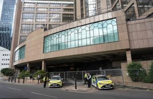 La policía está probando intento de incendio provocado en el canario migrante Hotel de migrantes después de que los bomberos fueron trasladados a alojamiento