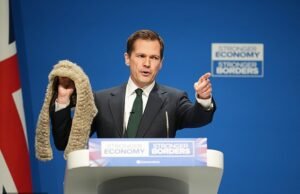 ‘Retrocedamos a nuestro país’: Robert Jenrick dice que los británicos están ‘luchando’ en declive, diciendo que los conservadores deben respaldar ‘colapso del viejo orden’