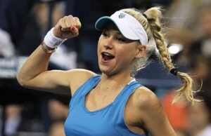 Por qué Anna Kournikova cambió la fama por la familia cuando el símbolo sexual del tenis queda embarazada de su cuarto hijo a los 44 años