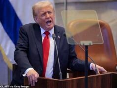 Trump critica a Biden y Obama por fracasar en Medio Oriente… y le ofrece la venganza definitiva a Hillary Clinton