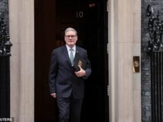 Ahora Keir Starmer da un giro de 180 grados y ELOGIA al subdirector de seguridad nacional mientras los laboristas se enfrentan a la ira por “convertirlo en chivo expiatorio” por el fracaso del juicio por espionaje en China.