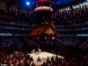 Las estrellas del sumo se apoderan de Londres: una multitud con entradas agotadas observa la primera noche mientras 25 luchadores de STONE deslumbran al Royal Albert Hall, después de beber Guinness y visitar McDonald’s