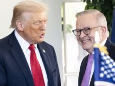 Momento incómodo en el que Donald Trump se enfrenta a Kevin Rudd durante una reunión en la Casa Blanca con Anthony Albanese, después de que el primer ministro firma un acuerdo sobre minerales críticos y obtiene la garantía de AUKUS.