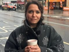 Una mujer recibe una multa de £ 150 por tirar café por un desagüe, después de ser “perseguida” por TRES funcionarios del consejo de Jobsworth