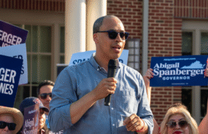 Gun Group respaldó al candidato de Virginia AG que envió un mensaje de texto sobre el legislador del Partido Republicano