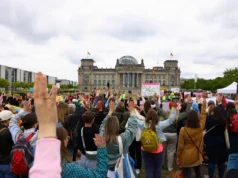 Las madres alemanas ganan 30.000 euros menos que las mujeres sin hijos, según un estudio