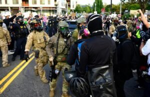 Trump anuncia la Guardia Nacional desplegada en Portland en medio de protestas de hielo