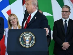 Trump dice “hermosa” al primer ministro italiano en la Cumbre de Gaza