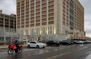 Hombre del Reino Unido condenado por fraude de vino de 99 millones de dólares en Nueva York