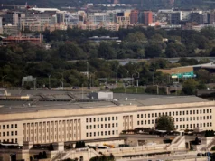 Estados Unidos está dispuesto a reubicar en el extranjero a los supervivientes del ataque caribeño en lugar de detenerlos al estilo de los prisioneros de guerra