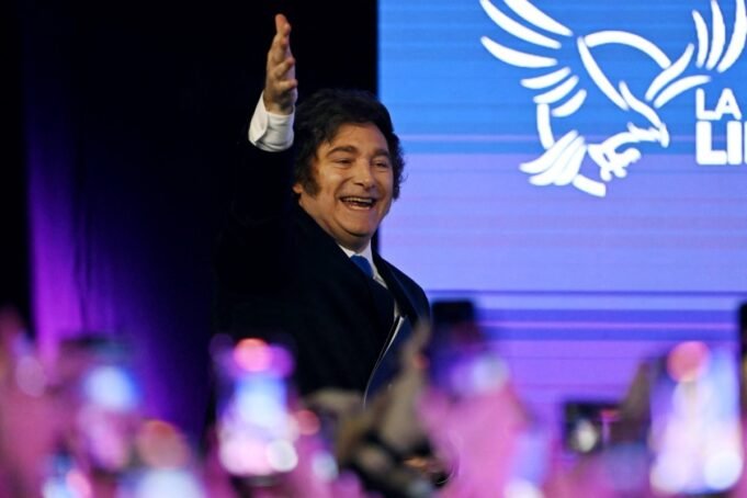afp-20251027-823z29m-v1-midres-argentinalegislativeelectionvote-2-.jpg