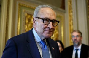 Los demócratas del Senado bloquean el proyecto de ley del Partido Republicano, extendiendo el cierre del gobierno sobre la lucha de Obamacare