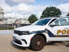 Se investiga vandalismo en la oficina de un congresista republicano que incluía una esvástica