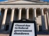 Juez federal bloquea las licencias del gobierno de Trump durante el cierre