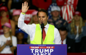 Virginia AG explota oponente sobre la ley transgénero en el caso del delincuente sexual