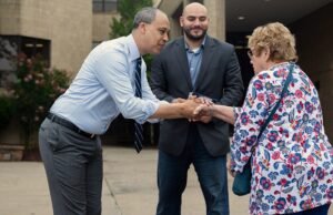 Los alguaciles de Virginia exigen que Jay Jones abandone la carrera por fiscal general