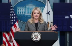 Leavitt cepillos fuera del proyecto 2025 Preguntas en medio del cierre del gobierno