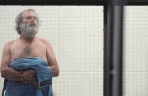 El juez permanece indeciso en el plan de tratamiento para el hombre acusado de acosar a Jennifer Aniston