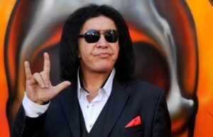 El rockero de Kiss, Gene Simmons, se recupera después de estrellarse un SUV