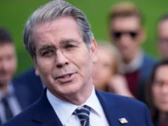 Besant dijo que los chips Nvidia de alta gama podrían venderse a China a medida que se desarrolle la tecnología.