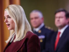 El Departamento de Justicia de Estados Unidos dará a conocer el expediente Epstein dentro de 30 días, dijo Bondi.