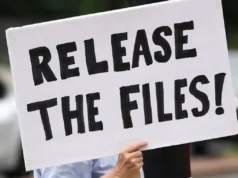 Trump firma proyecto de ley para liberar archivos de Epstein