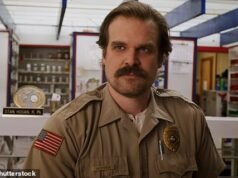 El acto de desaparición de David Harbour: mientras la estrella de Netflix ‘desaparece’ del tráiler final de Stranger Things y es abofeteada con quejas de intimidación por parte de Millie Bobby Brown, ¿está el querido personaje Jim Hopper a punto de caer en desgracia?