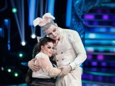 Ellie Goldstein es la última celebridad en ser enviada a empacar desde Strictly Come Dancing mientras Balvinder Sopal de EastEnders sobrevive a su TERCER concurso de baile.