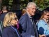Nuevos temores de salud para Bill Clinton cuando se presenta al maratón de Nueva York con un enorme vendaje en la cara