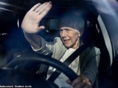 Los faros demasiado brillantes de los automóviles deslumbran a los conductores, según un estudio del gobierno