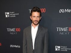 El actor de Wicked y Jurassic World Rebirth, Jonathan Bailey, nombrado el hombre vivo más sexy de la gente