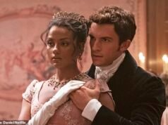 El ascenso de Jonathan Bailey a la cima al ser nombrado el hombre vivo más sexy de la gente: sus enormes papeles en Bridgerton y Wicked incluso han provocado rumores sobre Bond, pero la estrella siempre ha dicho que “lucha” con la fama.