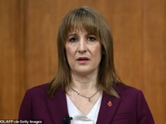 QUENTIN LETTS: Reeves era un pálido profeta de la perdición que tocaba la bocina como un cyborg defectuoso