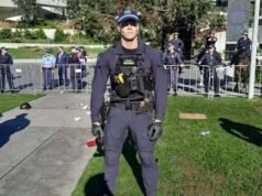 ‘Policía atractivo’ se convierte en una sensación viral después de que una foto suya se compartiera en línea: ‘Debería arrestarme’