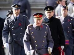 LIZ JONES: Este era el momento de dejar de lado el egoísmo y las pequeñas disputas. En cambio, el payaso Harry festejó con las horteras Kardashian… y la radiante sonrisa de Meghan revela la verdad