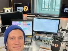 Vernon Kay se pierde su programa de Radio 2 y deja a sus colegas en apuros apenas un día después de disculparse por decir malas palabras en vivo al aire.