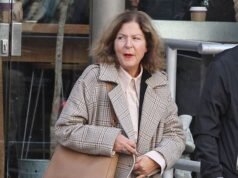 La hija excluida de la fortuna de £ 1,1 millones de su madre pierde una batalla judicial después de afirmar que su hermano mayor “envenenó su mente” para cambiar el testamento.