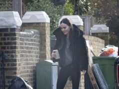 Holly Ramsay sale con una funda de teléfono de ‘novia’ y revela la tapa por primera vez desde la fea disputa familiar con los parientes de Adam Peaty, mientras ofrece una visión inoportuna de los planes de boda en un nuevo tráiler MUY incómodo.